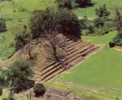 Zona Arqueol�gica El Cuajilote Rio Filobobos Veracruz