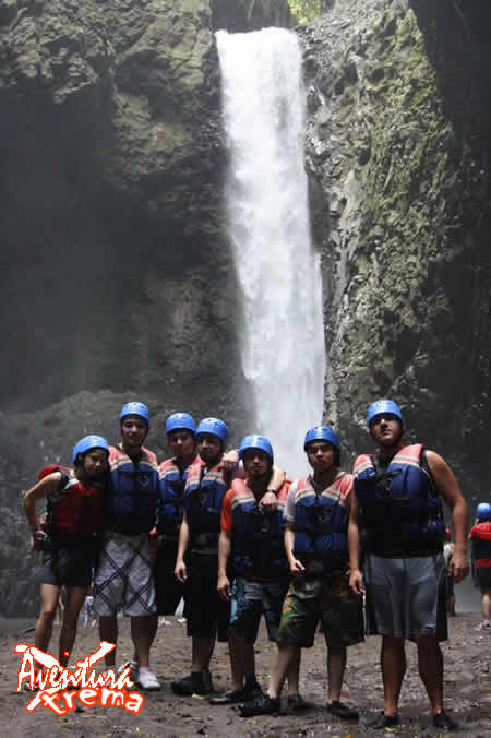 Cascada El Encanto En El Río Filonbobos Veracruz